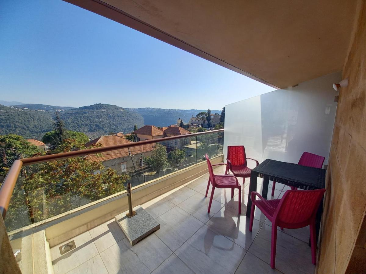 Junior Suite with Mountain View