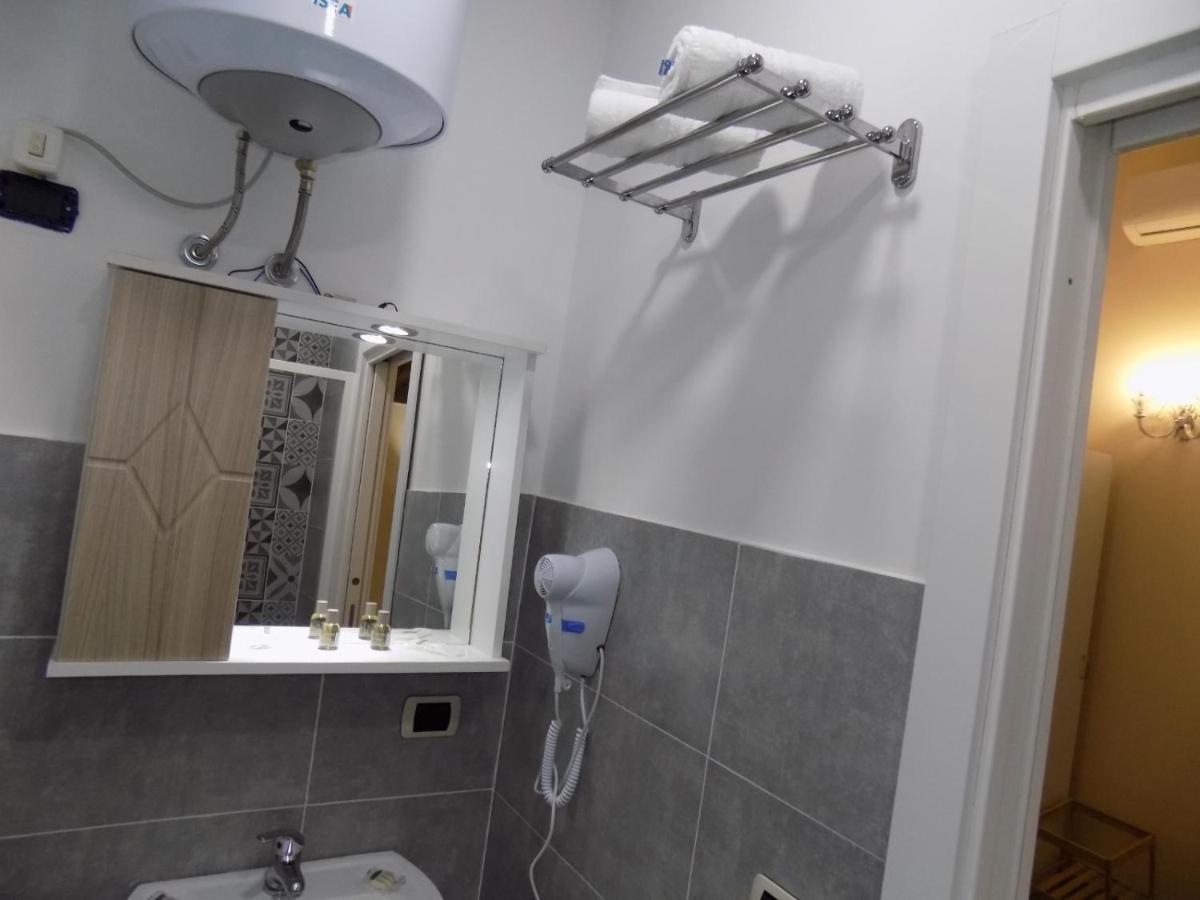 Deluxe Doppel-/Zweibettzimmer mit Balkon