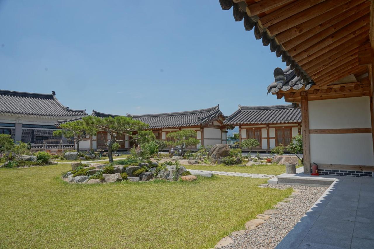 Hanok 1st Street - Ferienwohnung Gyeongju