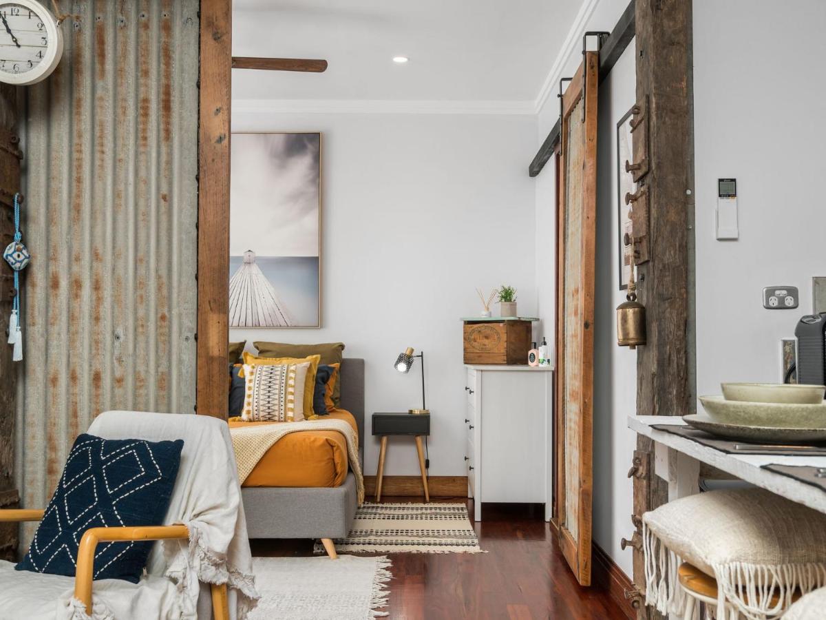 Black Beauty Studio - B&B