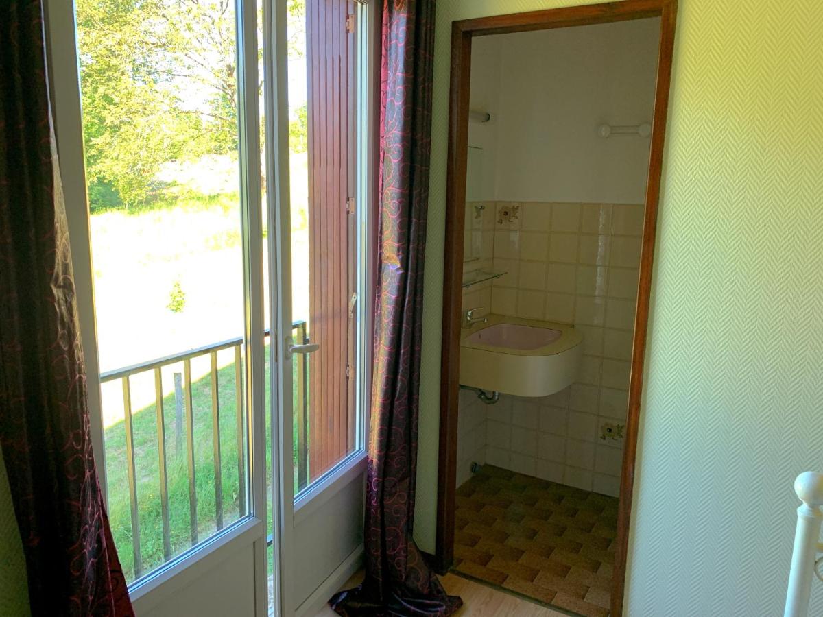 Single Room with Private Bathroom