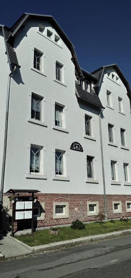 B&B Chemnitz - Ferienwohnung "An der Würschnitz" - Bed and Breakfast Chemnitz