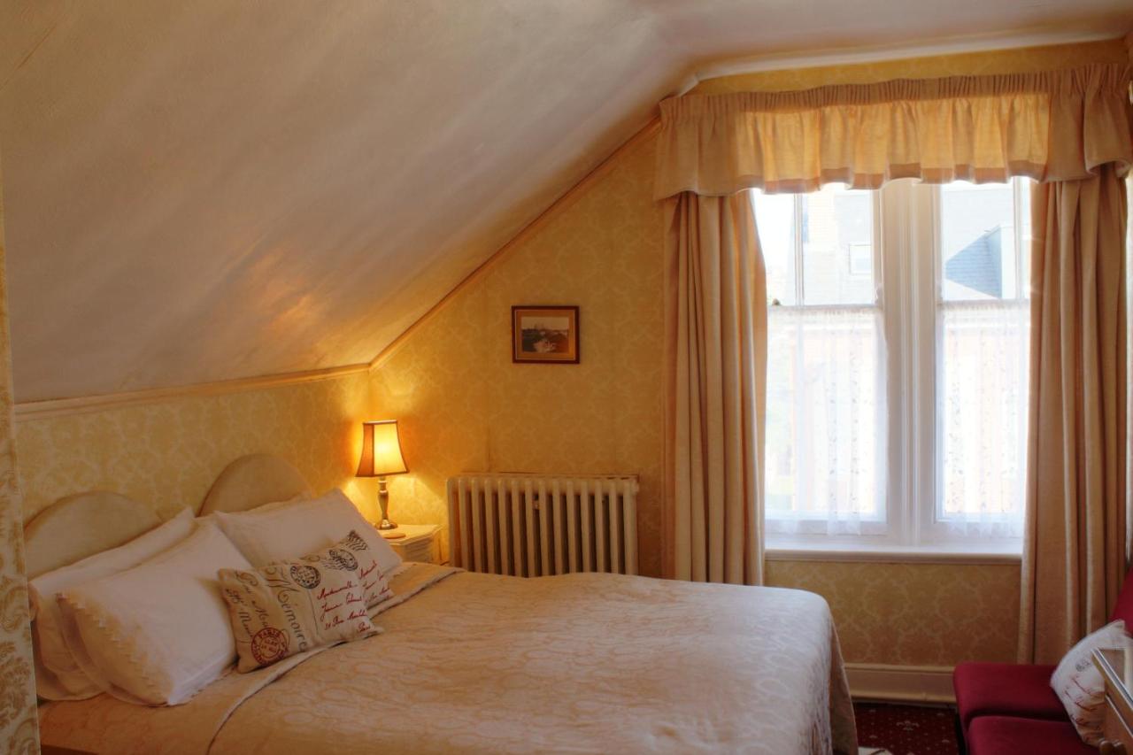Double Room - Second Floor