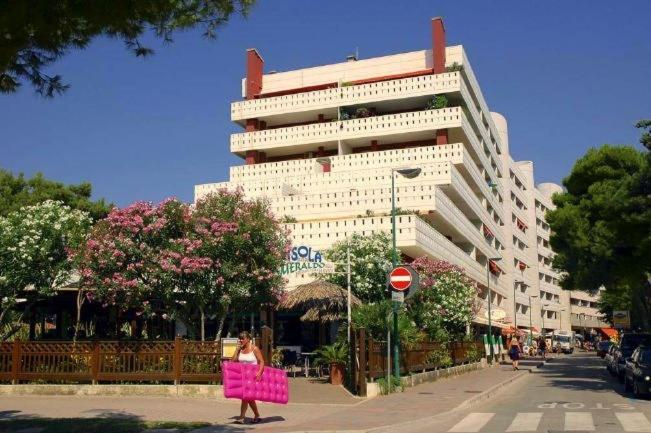 One-Bedroom Apartment with Terrace