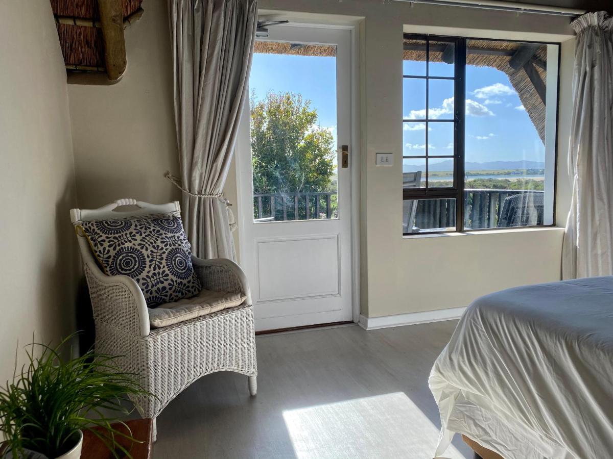 Double or Twin Room with Mountain View