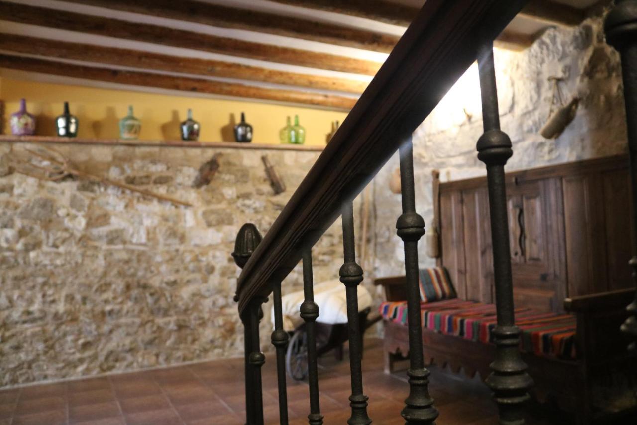 B&B Ontiñena - Casa rural tres regiones - Bed and Breakfast Ontiñena