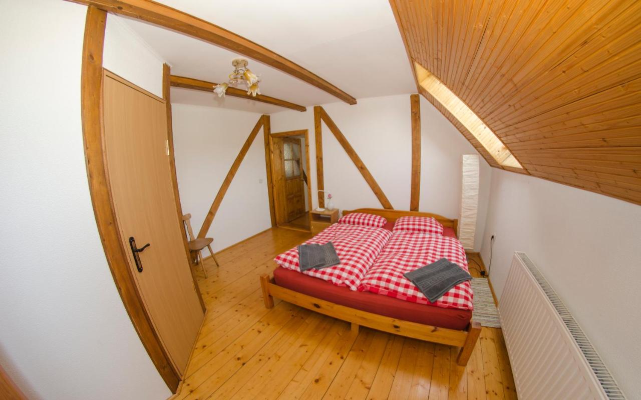 Chambre Familiale avec Douche 