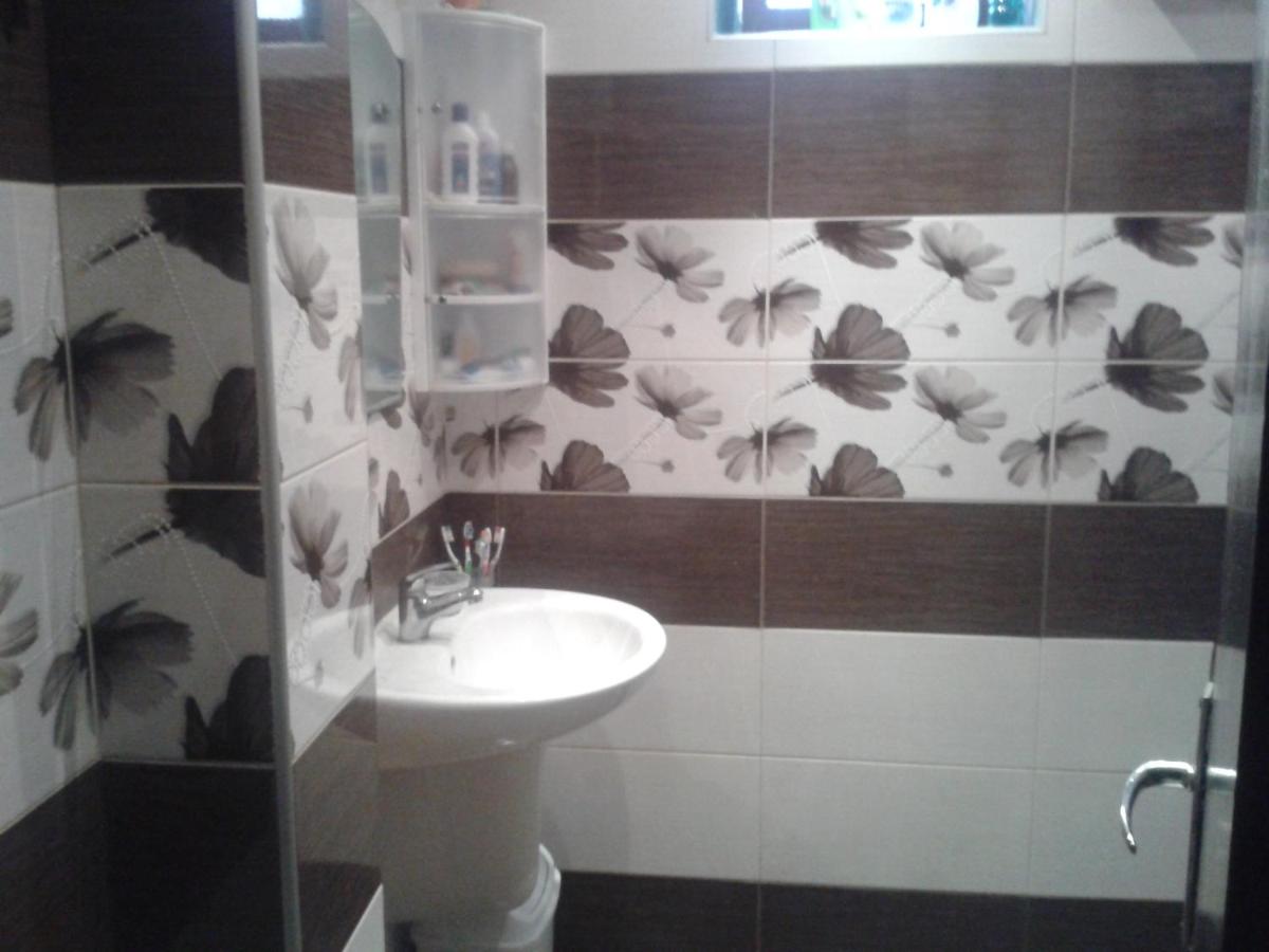 Camera Tripla con Bagno in Comune
