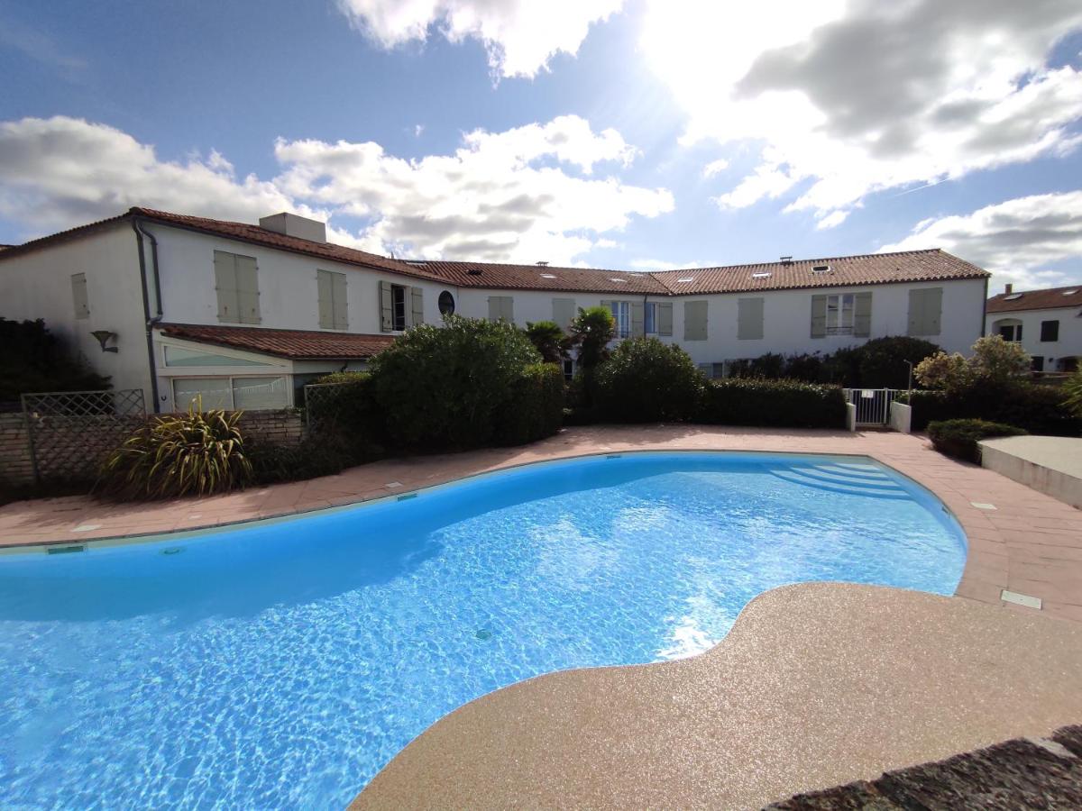 Studio avec terrasse et parking 200m plage et commerces - B&B