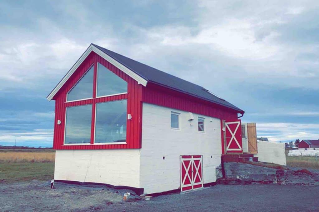 Two-Bedroom Barnhouse 