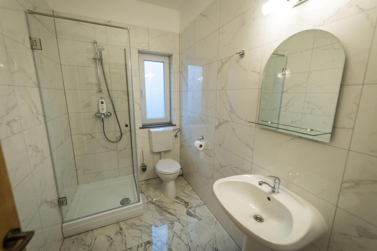 Twin Room with Private Bathroom