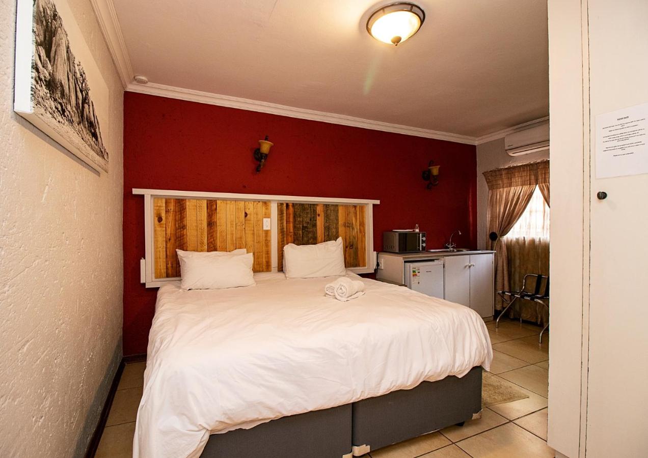 B&B Mokopane - The Doors Inn - Bed and Breakfast Mokopane