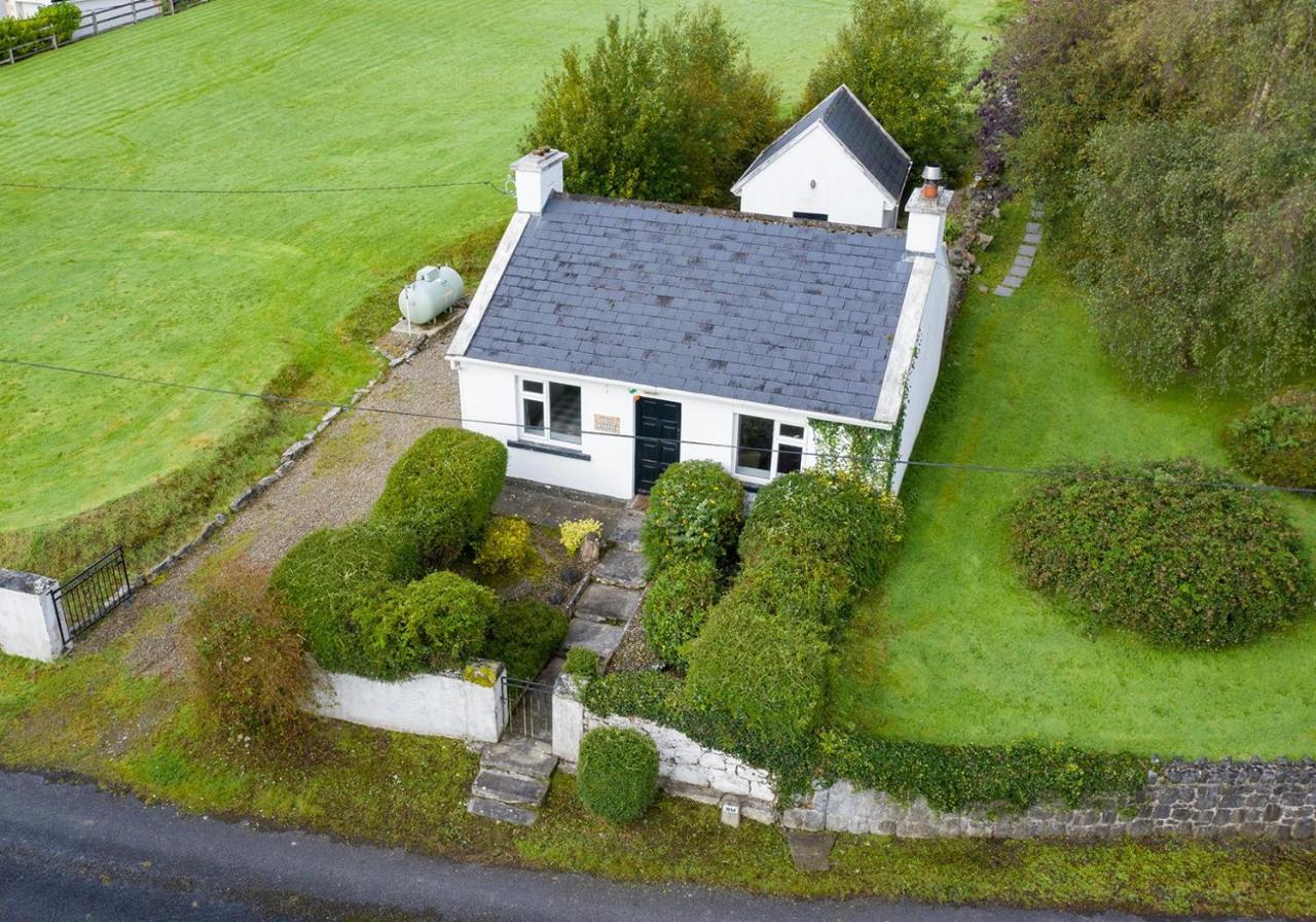 B&B Corofin - The Cottage @ Burkedale House - Bed and Breakfast Corofin