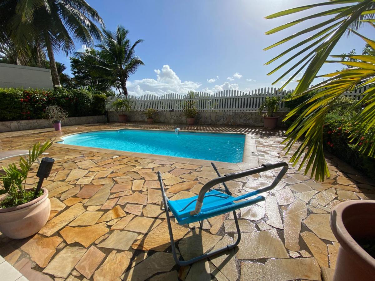 La Suite Odile Piscine - B&B Le Lamentin