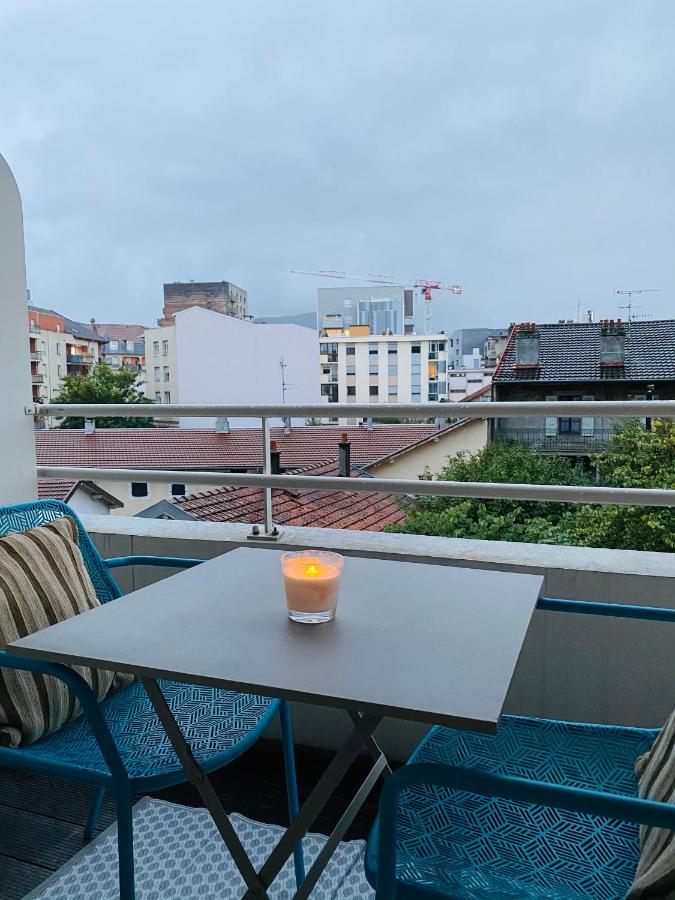 Tichnich Appartement - 2 bedrooms - 1 min away from train station - B&B