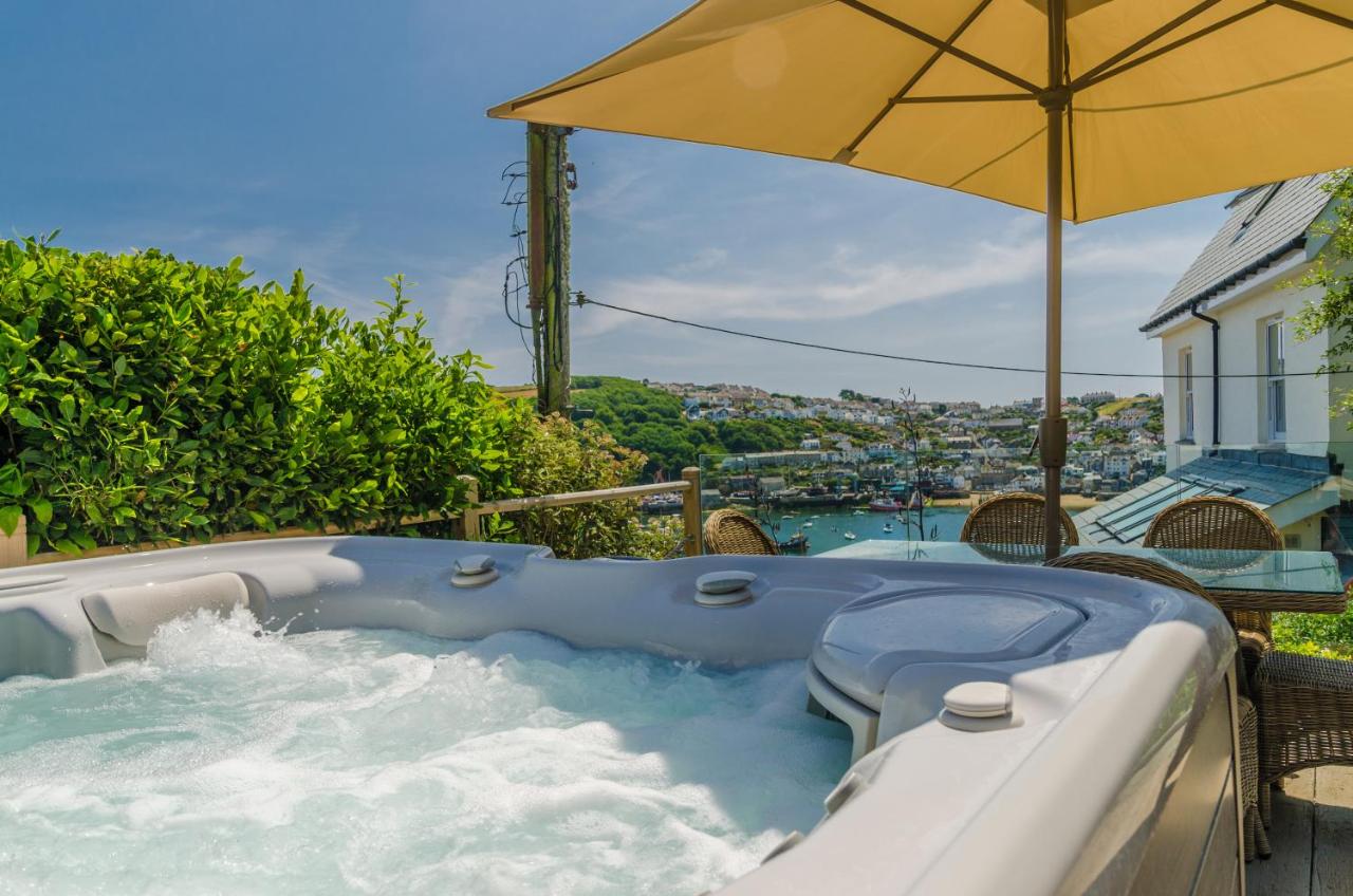 Luxury Victorian school with views of Harbour - Chambres d’hôtes Fowey