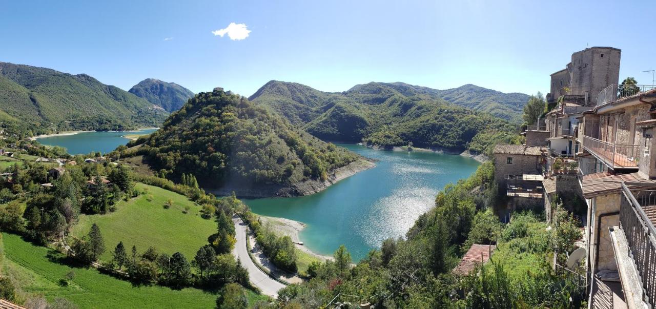 Apartment with Lake View