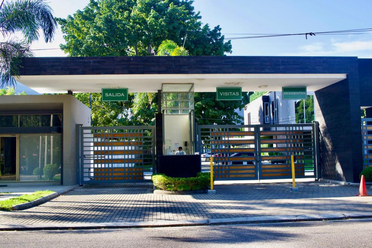 Moderno y acogedor condominio en zona exclusiva - B&B