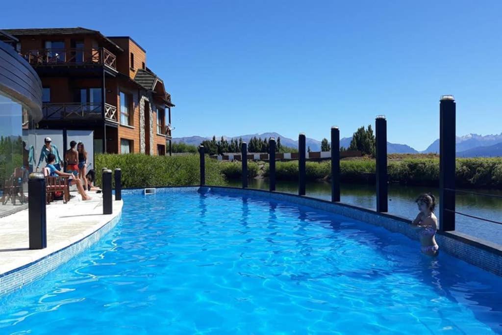 excelente departamento 4 personas villa Dina huapi 2 ambientes amplios PB - B&B