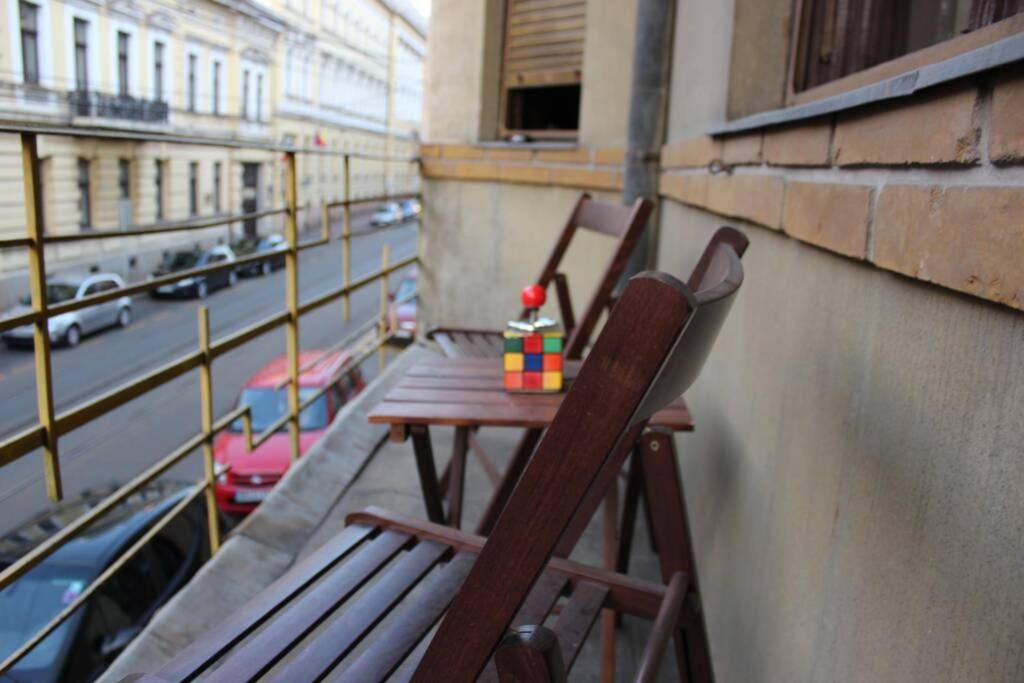 Downtown central-apartment - B&B Oradea