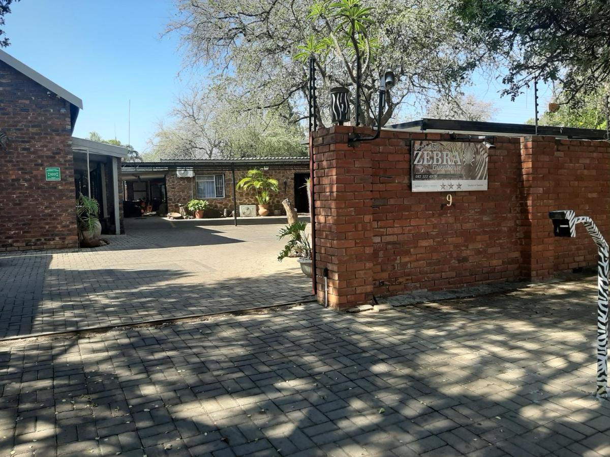 B&B Lephalale - Zebra Guesthouse - Bed and Breakfast Lephalale