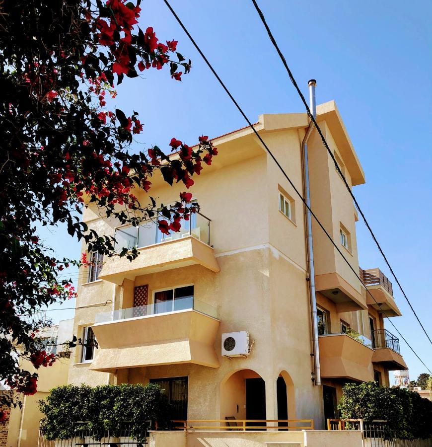 Silver Apartment - B&B Limassol