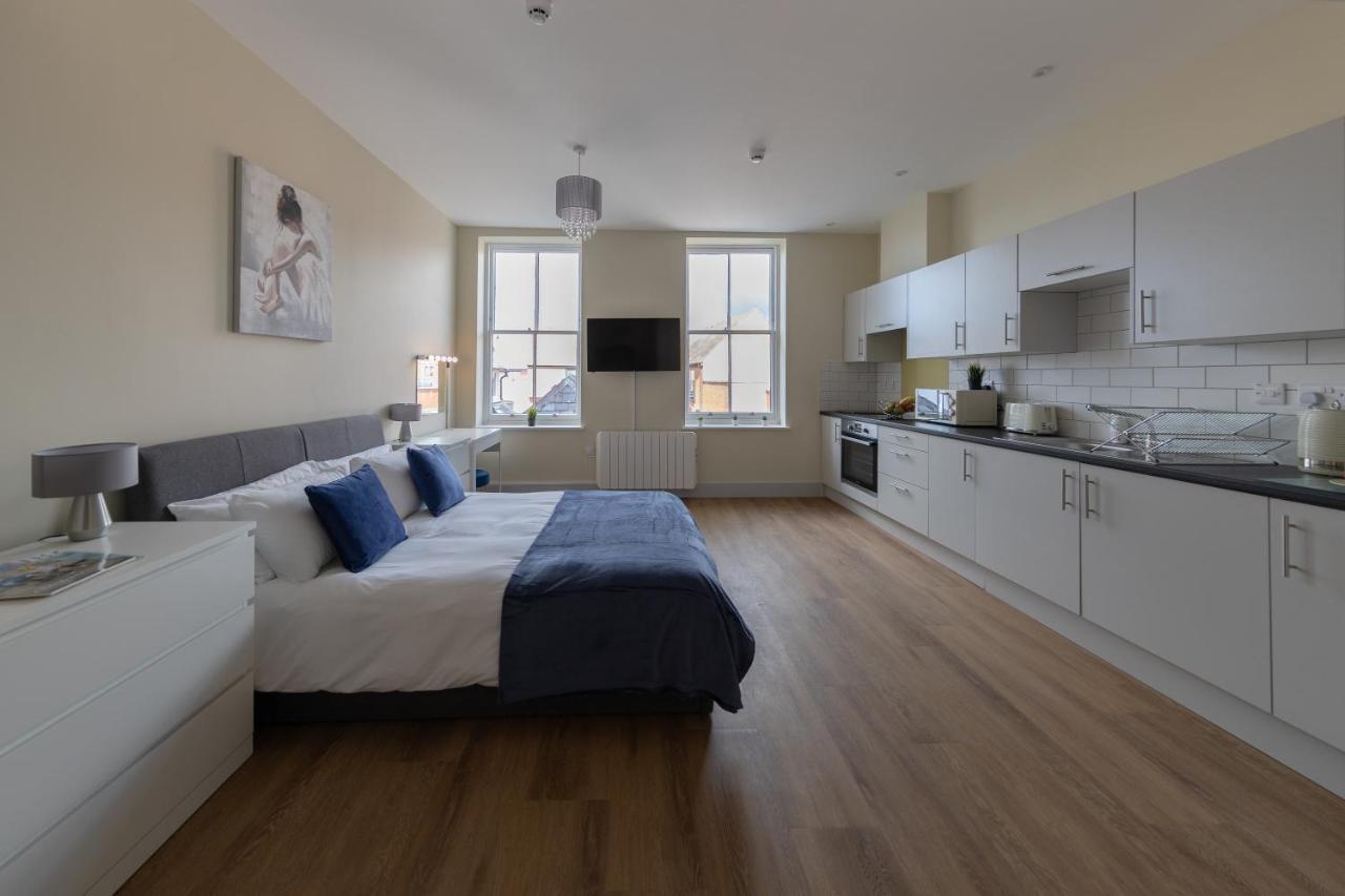 Apartment 7, Isabella House, Aparthotel, By RentMyHouse - Chambres d’hôtes