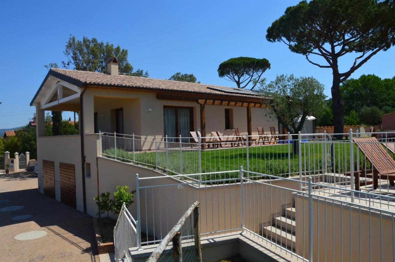 Le Bozze -Villa Jenny con WI-FI, posto auto, piscina a sfioro a Castagneto Carducci - Bed and Breakfast