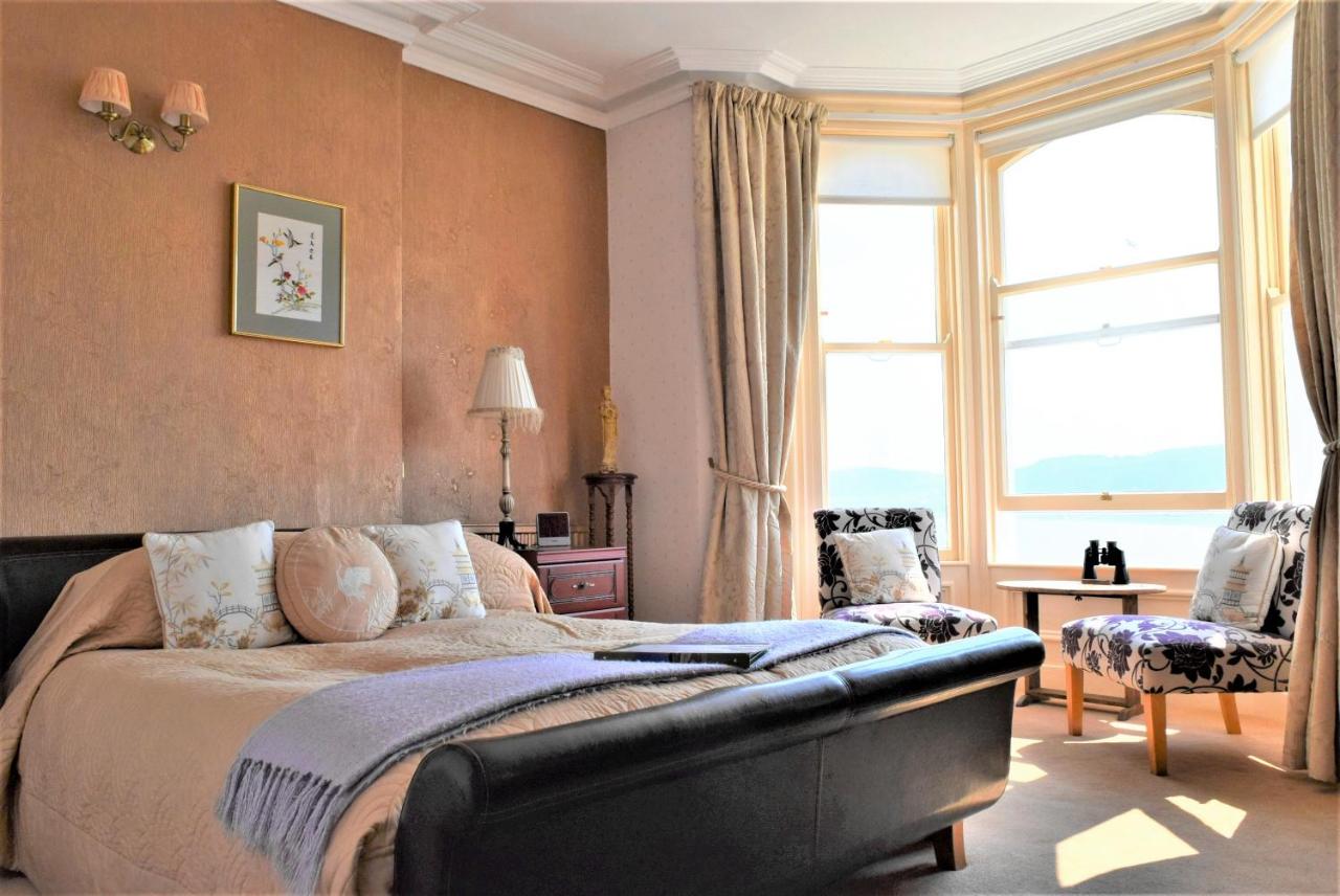 Room 3: King Room With Sea View