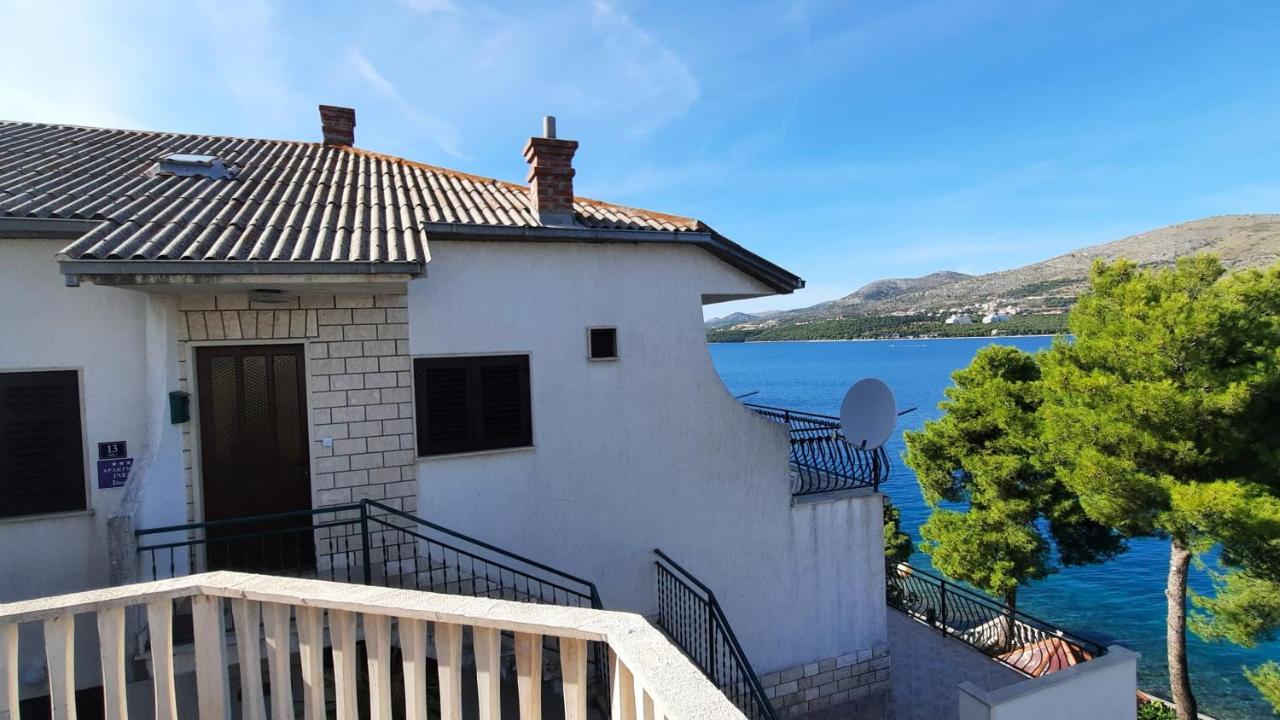 Seaview & Beachfront Apartments Jakov - Ferienwohnung Okrug Donji