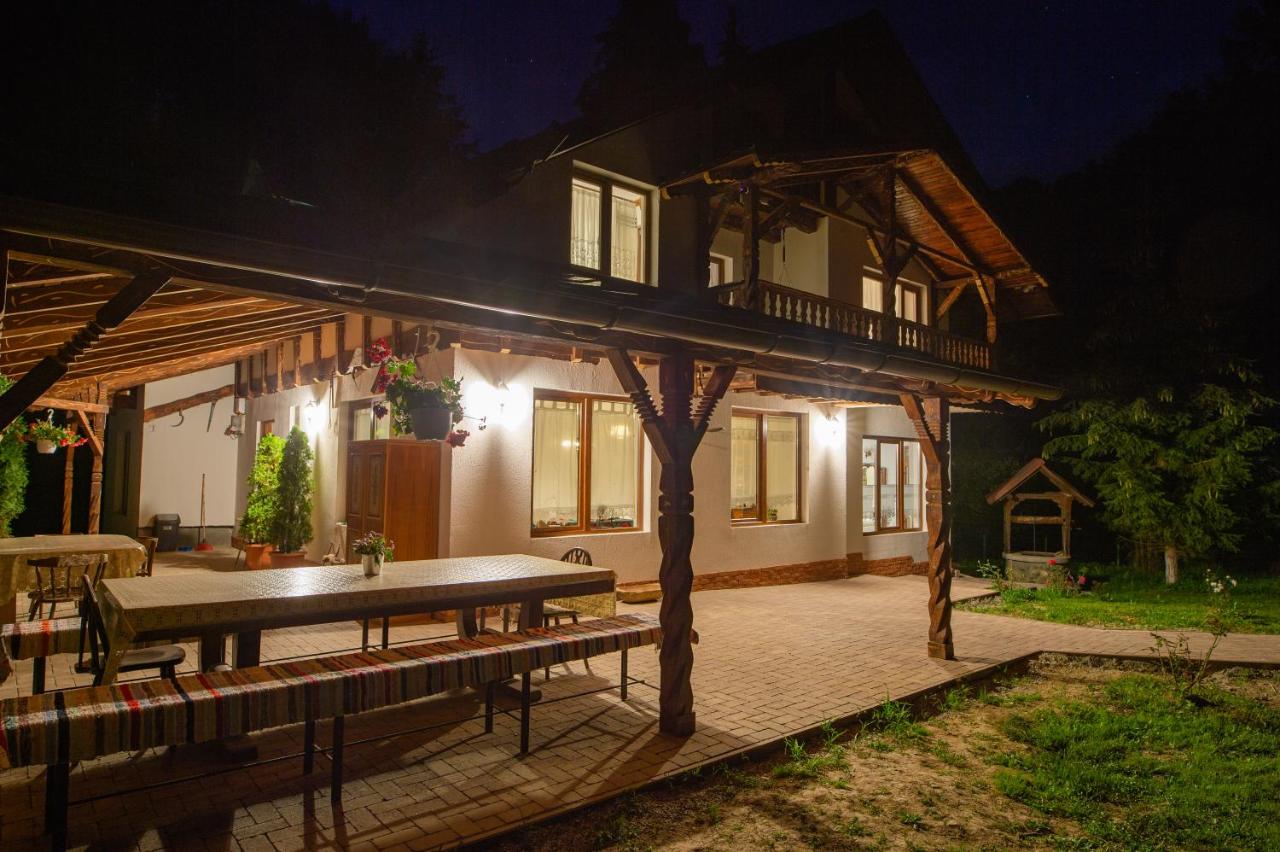 Casa de sub Munte - B&B