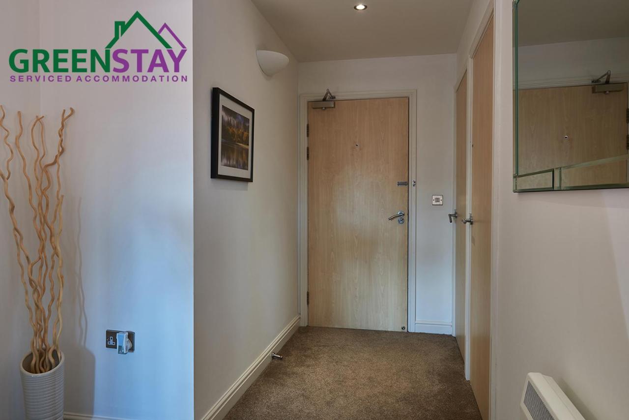 "Clarence Court Newcastle" by Greenstay Serviced Accommodation - Stunning 1 Bed Apt In City Centre With Parking & Balcony-Sleeps 4 - Perfect For Contractors, Business Travellers, Couples & Families - Fast Wi-Fi - Long Stays Welcome - Ferienwohnung