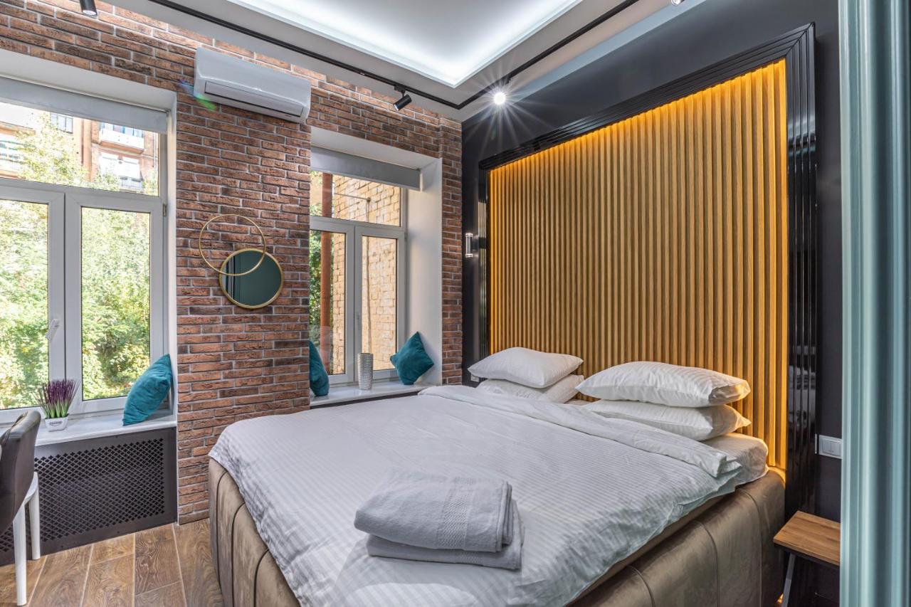 Luxury Urban Lofts Across Baseina 5а & Arena - B&B