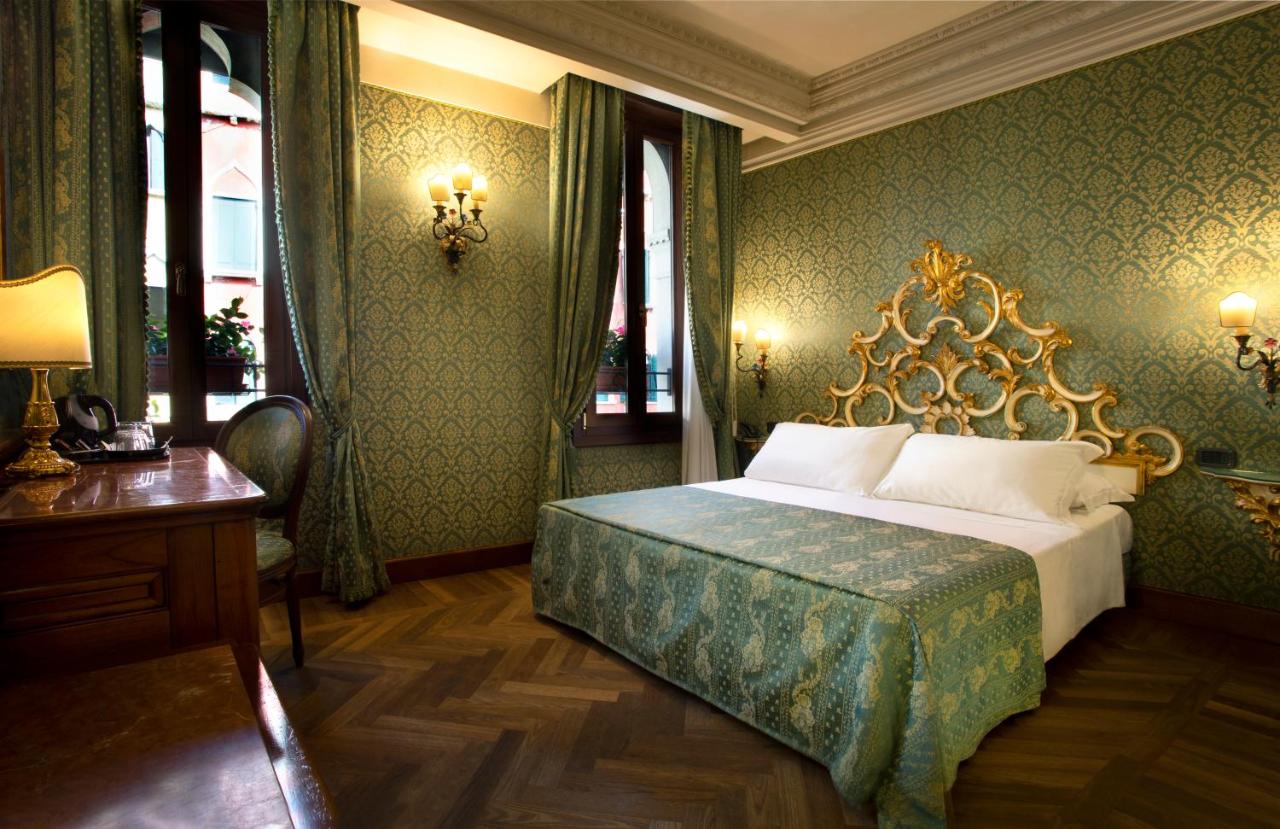 Superior Double or Twin Room with Canal View