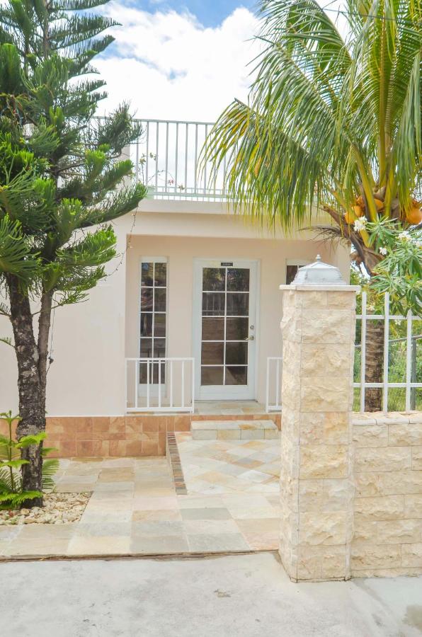 Caribbean Inn and Suites - Bed and Breakfast Saint John's