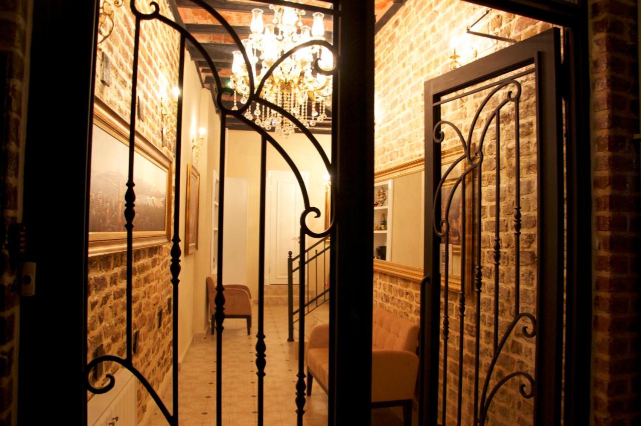 Deluxe Suite with Balcony