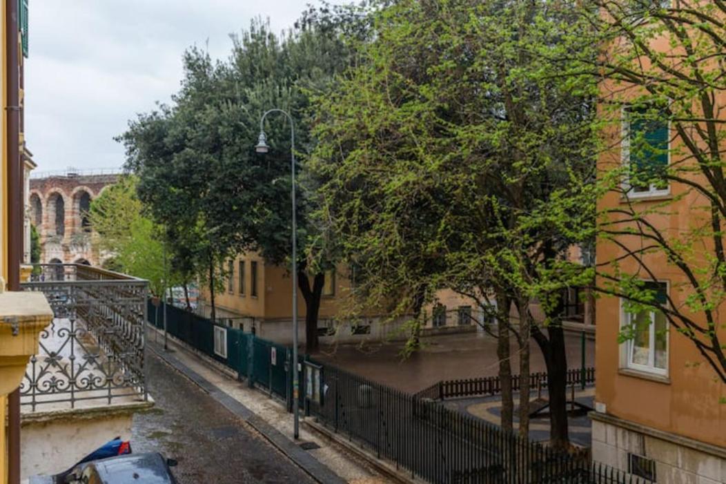 Comfortable Apartment behind Arena di Verona - B&B Verona