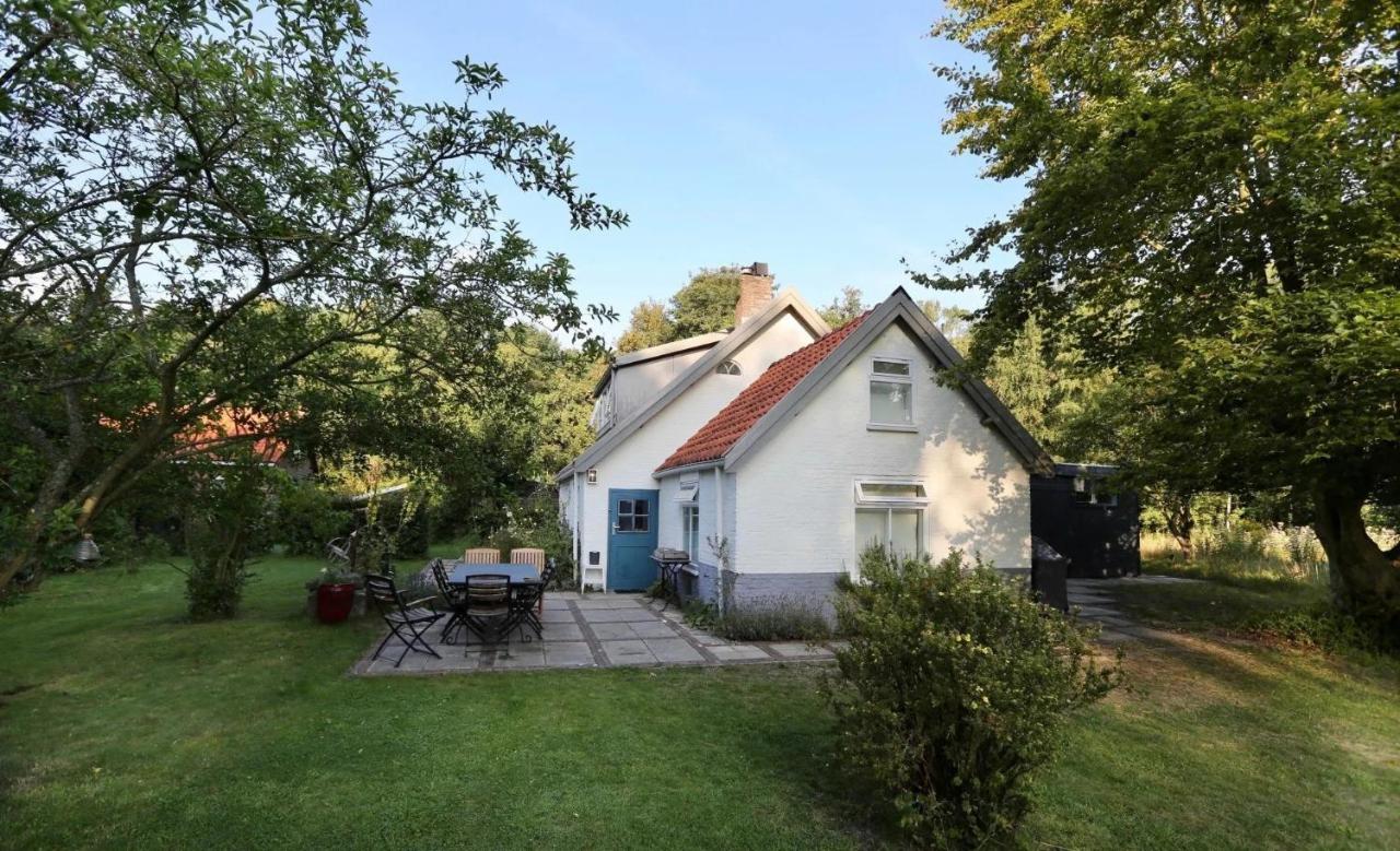 Cottage Duinroos - Dune Rose - Bed and Breakfast Oostvoorne