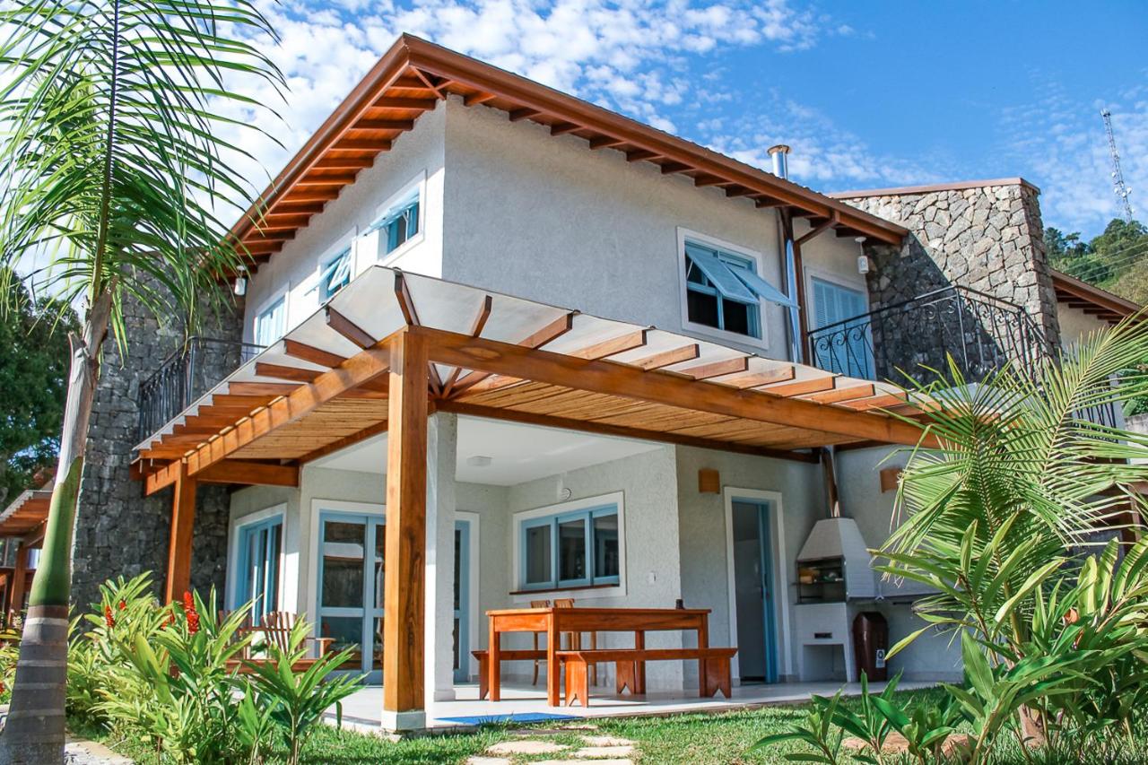 Villa Divina Pietra - Ubatuba - B&B