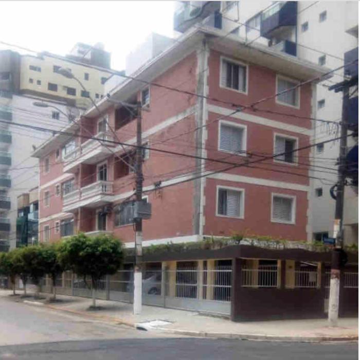 Apto Canto do Forte - Praia Grande - Local Privilegiado - 100 metros da Praia - Internet inclusa - Bed and Breakfast