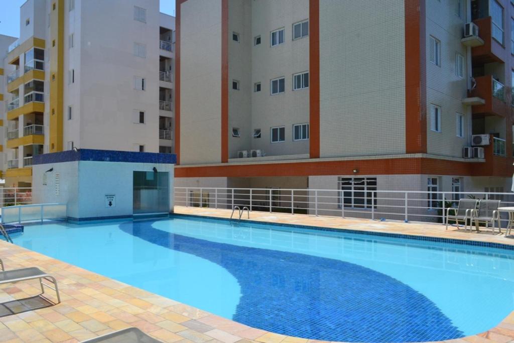 Aluga-se Apto 2 Quartos, sendo 1 suíte, 3 Ar cond. Mobília completa - Praia Grande Ubatuba/SP - B&B