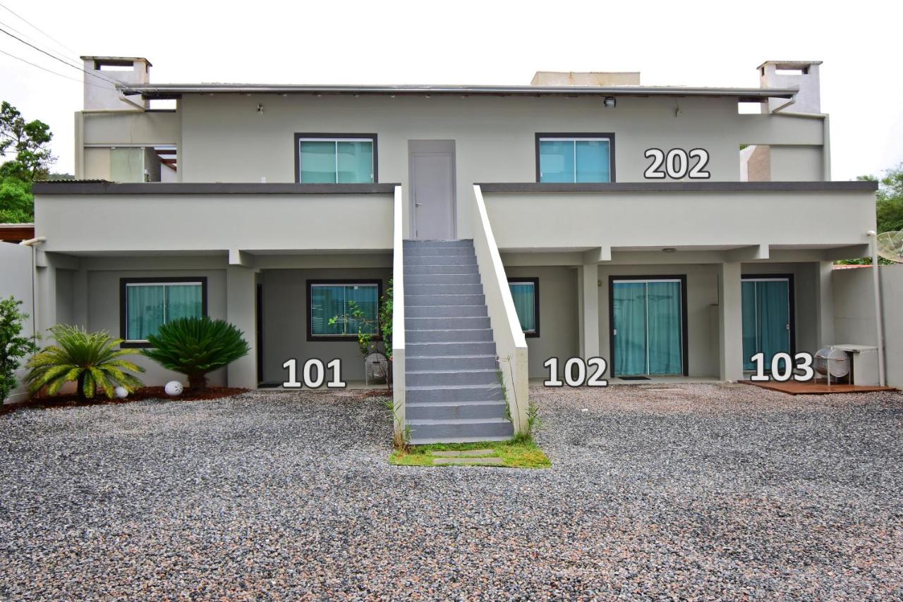 Morada Pinheiro 160m da Praia - B&B Bombinhas