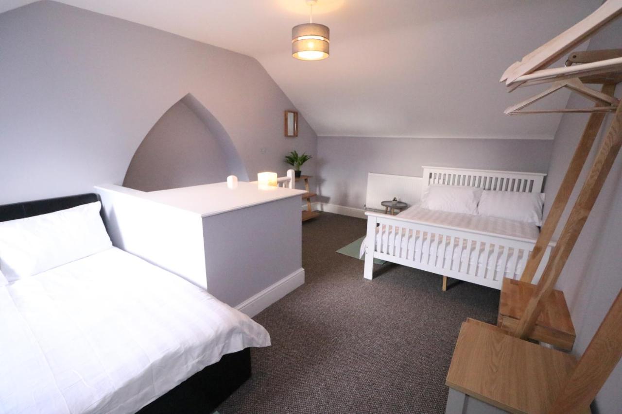 B&B Grantham - Amaya Five - Newly renovated - Very spacious - Sleeps 6 - Grantham - Bed and Breakfast Grantham