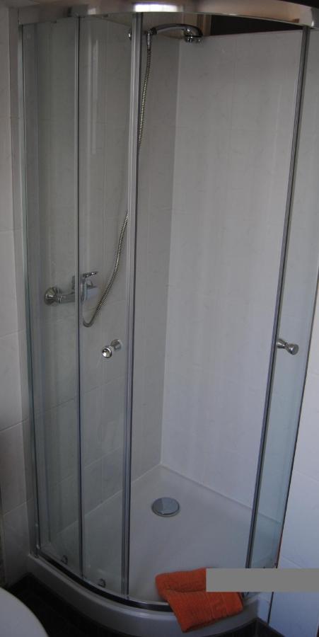 Chambre Simple avec Salle de Bains Extérieure Privative