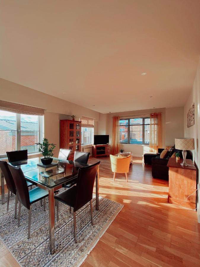 Apartment 11 Popeshead Court - Bed and Breakfast
