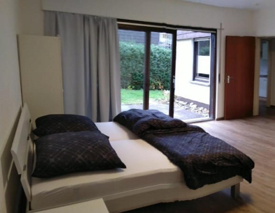 Kleine Ferienwohnung, Einzimmeraparment in Altenkirchen - B&B Almersbach