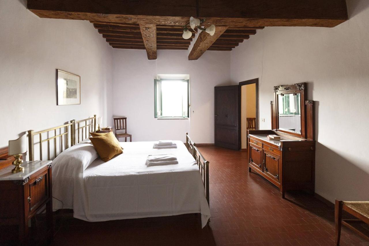 Large One-Bedroom Apartment (2 Adults)