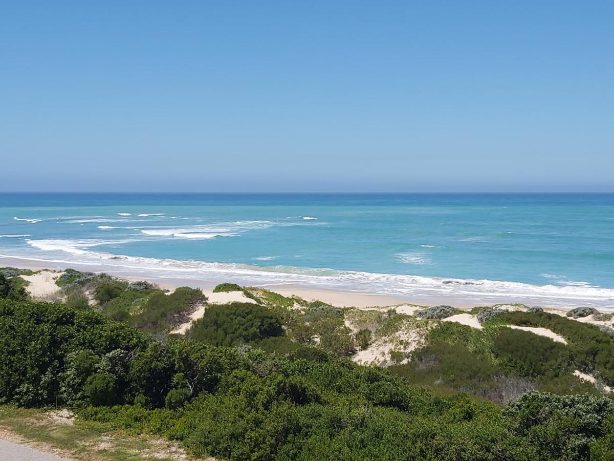 The Sparrow's Nest Beach-Front Self-catering - Ferienwohnung Jeffreys Bay