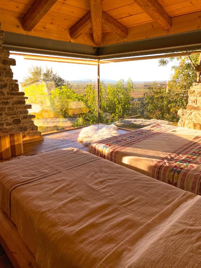 Deluxe Room (2 Adults + 1 Child)