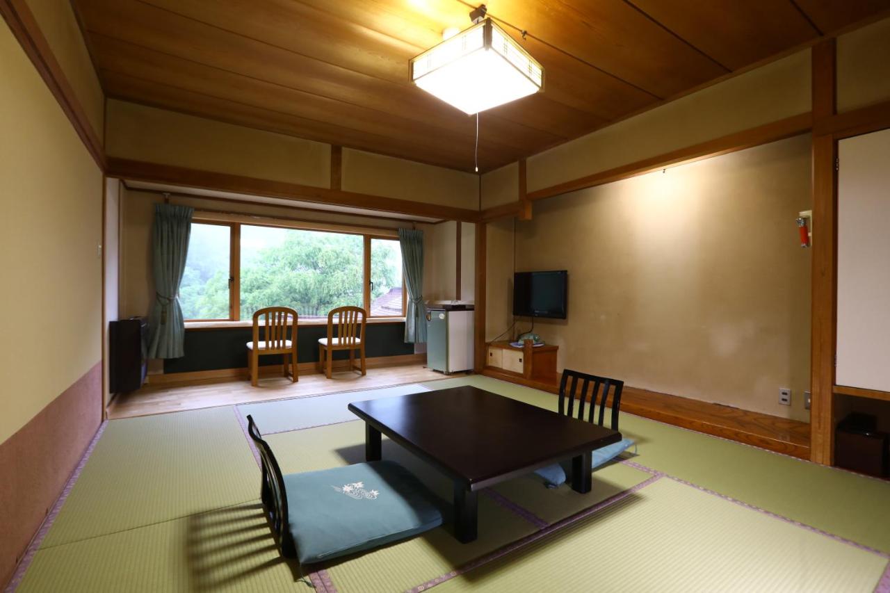 Japanese-Style Room